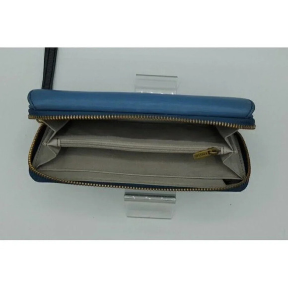 Fossil Two Tone Blue Leather Wallet Wristlet Fold Over Snap and Zip Compartment - Picture 3 of 7